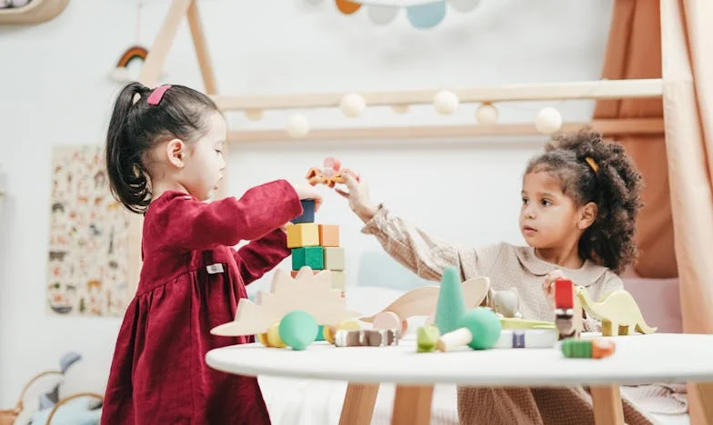 "Tu Hijo Ni Siquiera Puede Hacer Tareas Sencillas": Los Suegros Discutían Diariamente y Les Encantaba Humillar a los Hijos del Otro